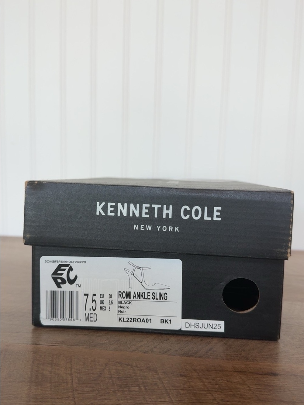 Kenneth Cole Romi Ankle Slingback - Picture 3 of 6